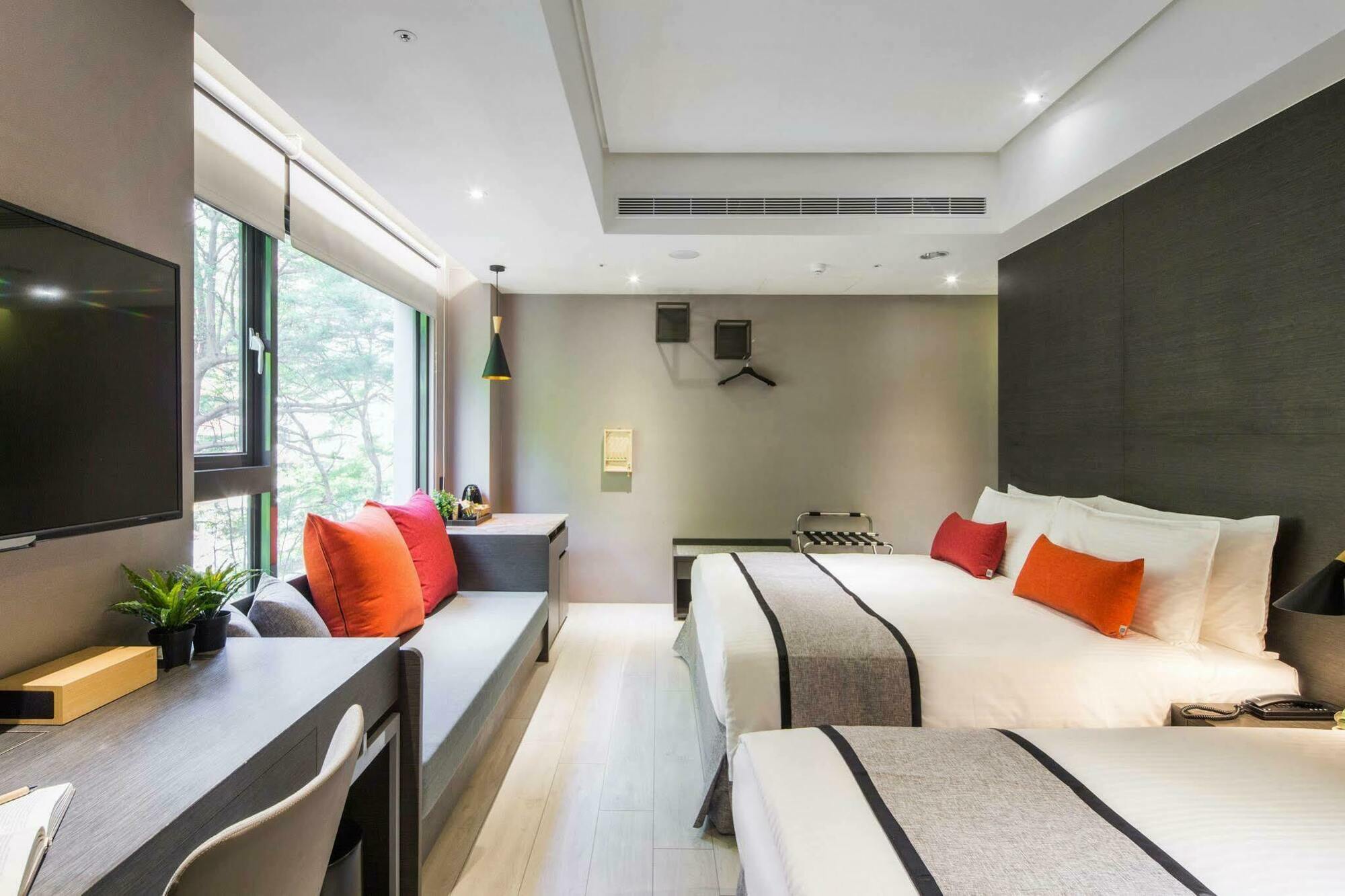 Icasa Hotel - By Cosmos Creation Taichung Exterior foto